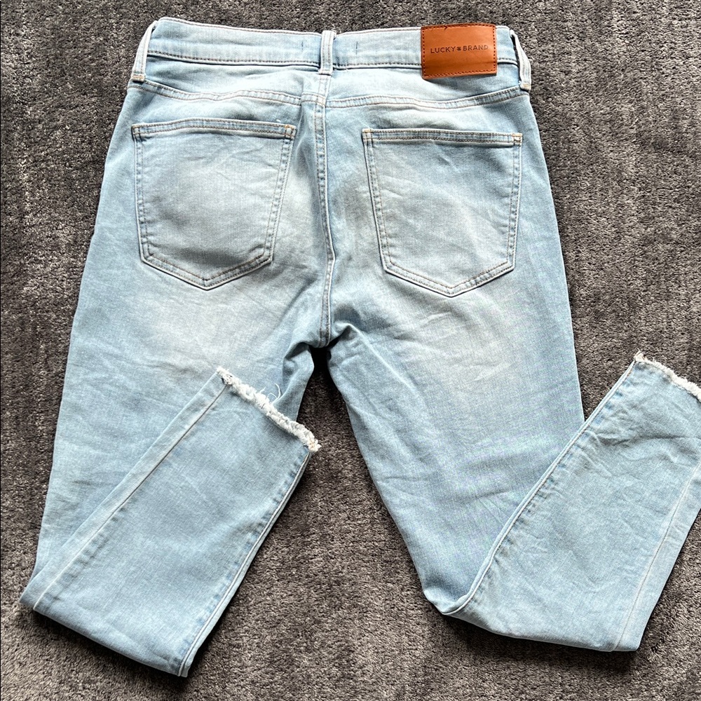 Lucky Brand Light Blue Denim Jeans Frayed Bottom - Picture 4 of 4